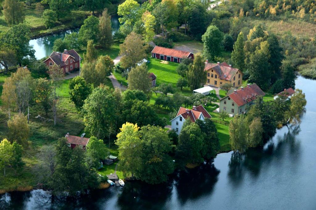 Stf Glasbruket Hostel & Apartments Borensberg Kültér fotó